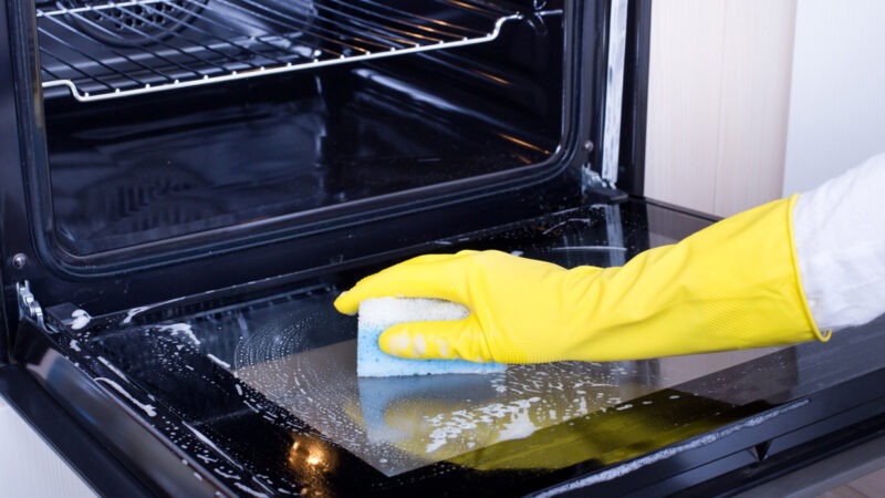 Oven Cleaning Tips — The Simplest Method To Clean Your Oven