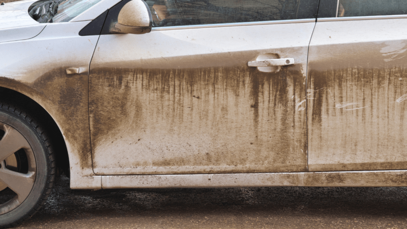 Which Colour Car Gets Dirtiest the Fastest, Black or White?