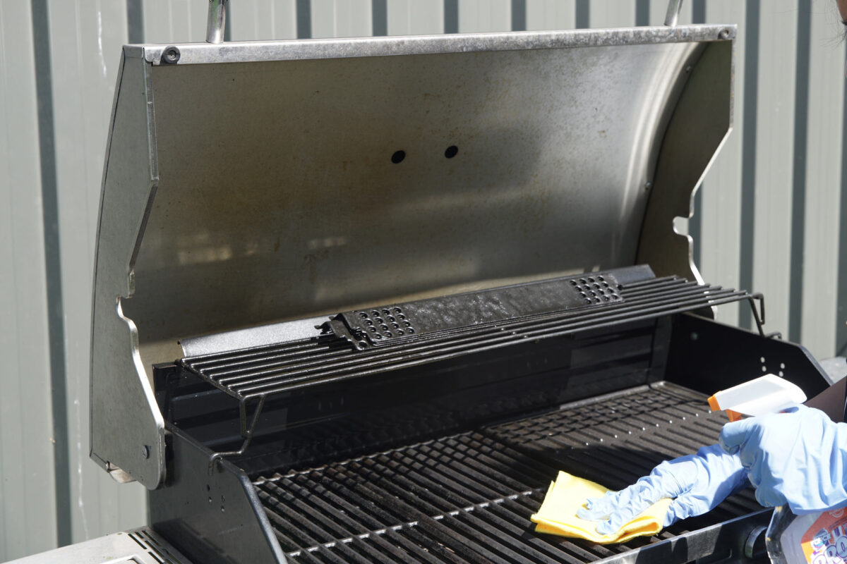 How To Clean Your Grill like a PRO 